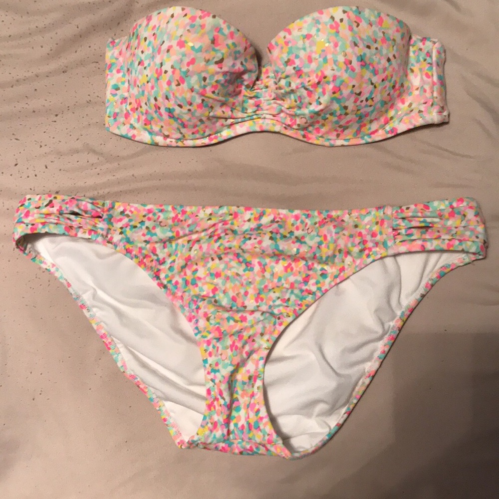 VS bikini